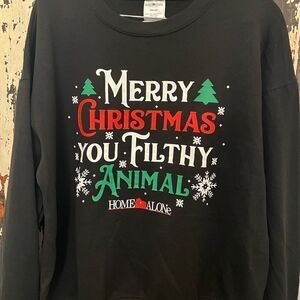 NWOT women’s Home Alone Filthy Animal sweatshirt. Size 19 XXL.